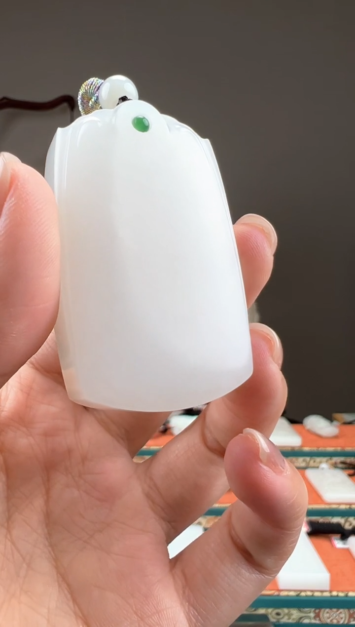 【闪购商品】和田玉颈饰未镶嵌1