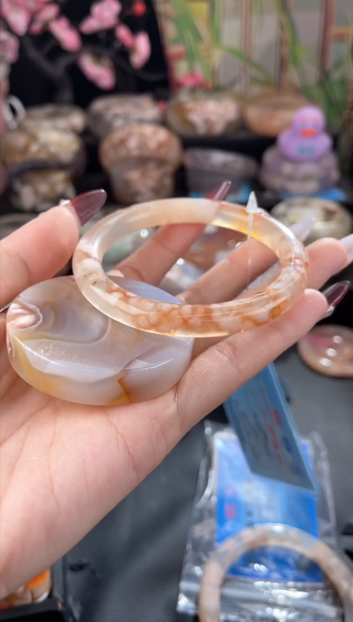 【闪购商品】石英质玉手镯未镶嵌57