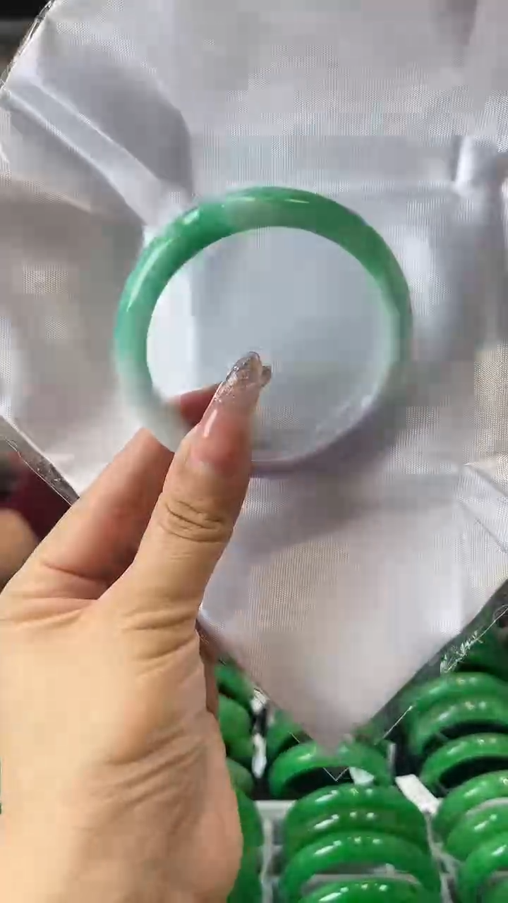 【闪购商品】砖雕闪24 圈口58.5 独货手镯