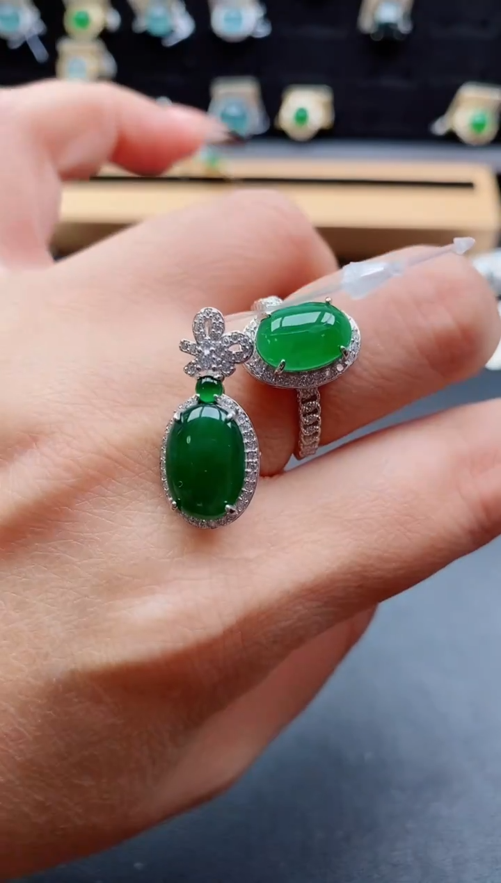 吊坠(赠链)银S925镶嵌翡翠1