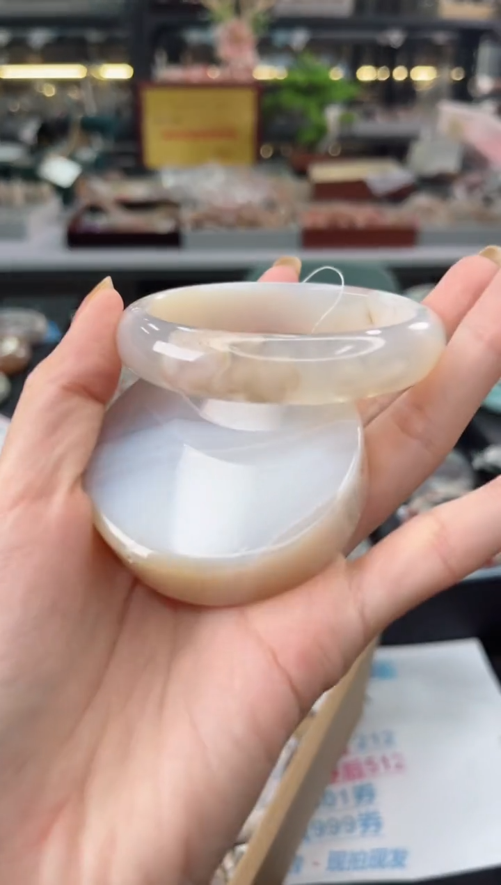 【闪购商品】石英质玉手镯未镶嵌58圈口（不退不换）1572220