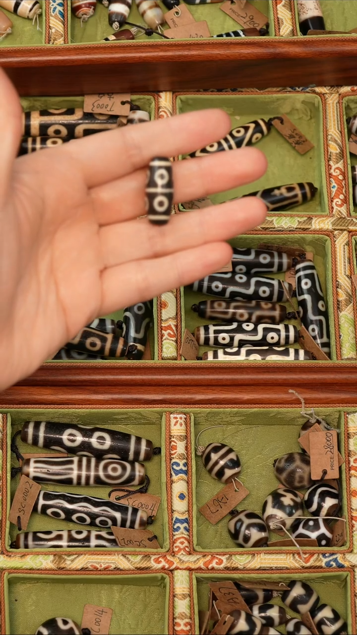 未镶嵌八眼玛瑙/玉髓人*疯八眼