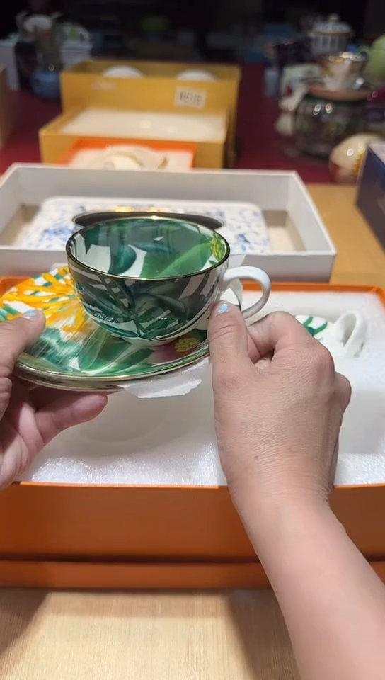 瓷片生活的本意是开心阿@@1