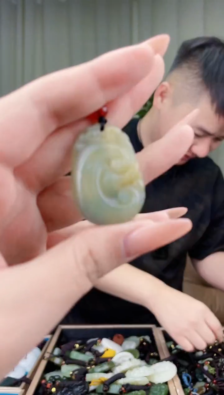 未镶嵌和田玉挂件拍一发一，多样性发货！