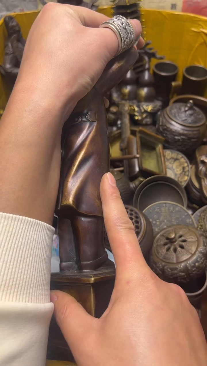 精美铜器，点击下单