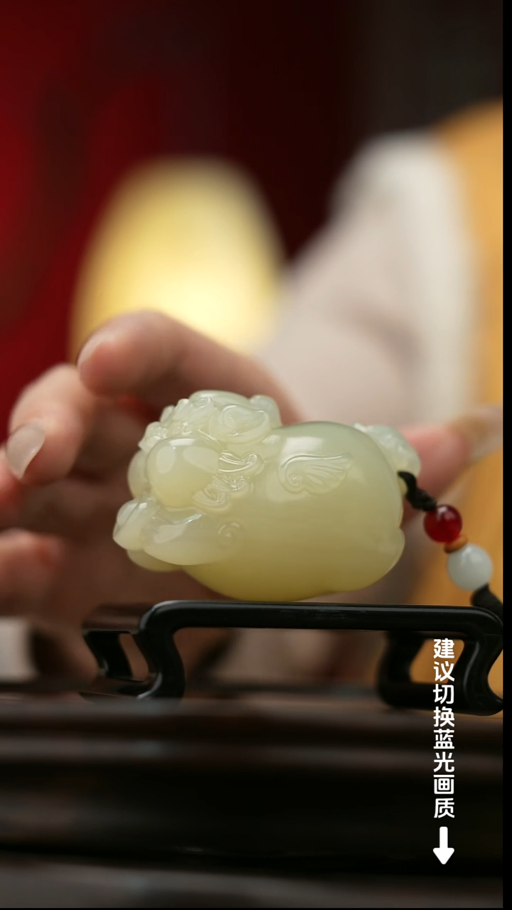 玉【招财貔貅】天然玉石手把件