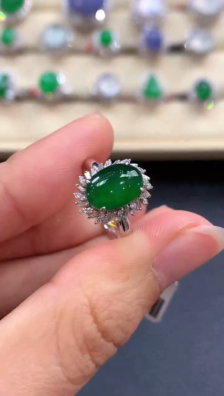 【闪购商品】翡翠戒指18K金镶嵌B136      