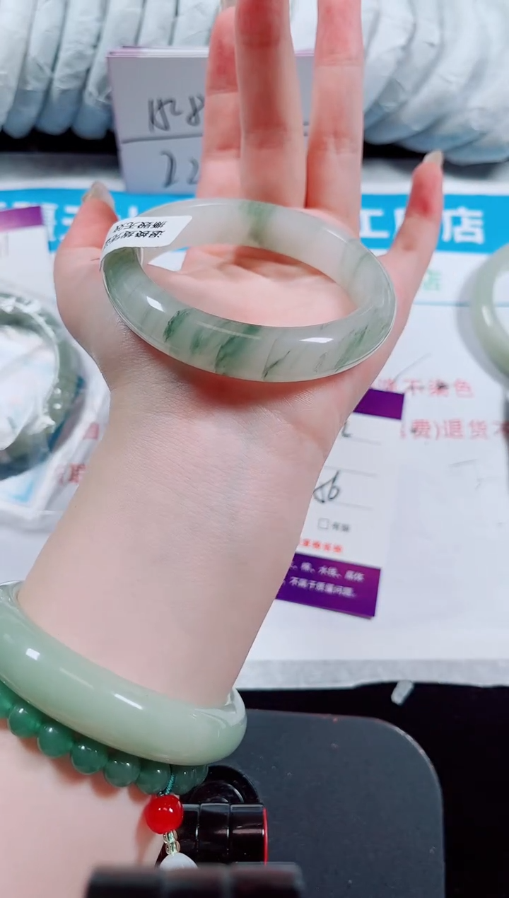 未镶嵌手镯石英质玉142-55/56