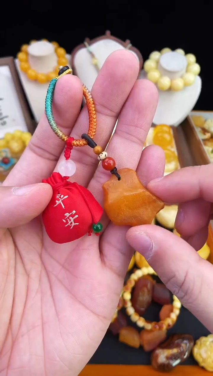 琥珀未镶嵌珠宝奇石柒月