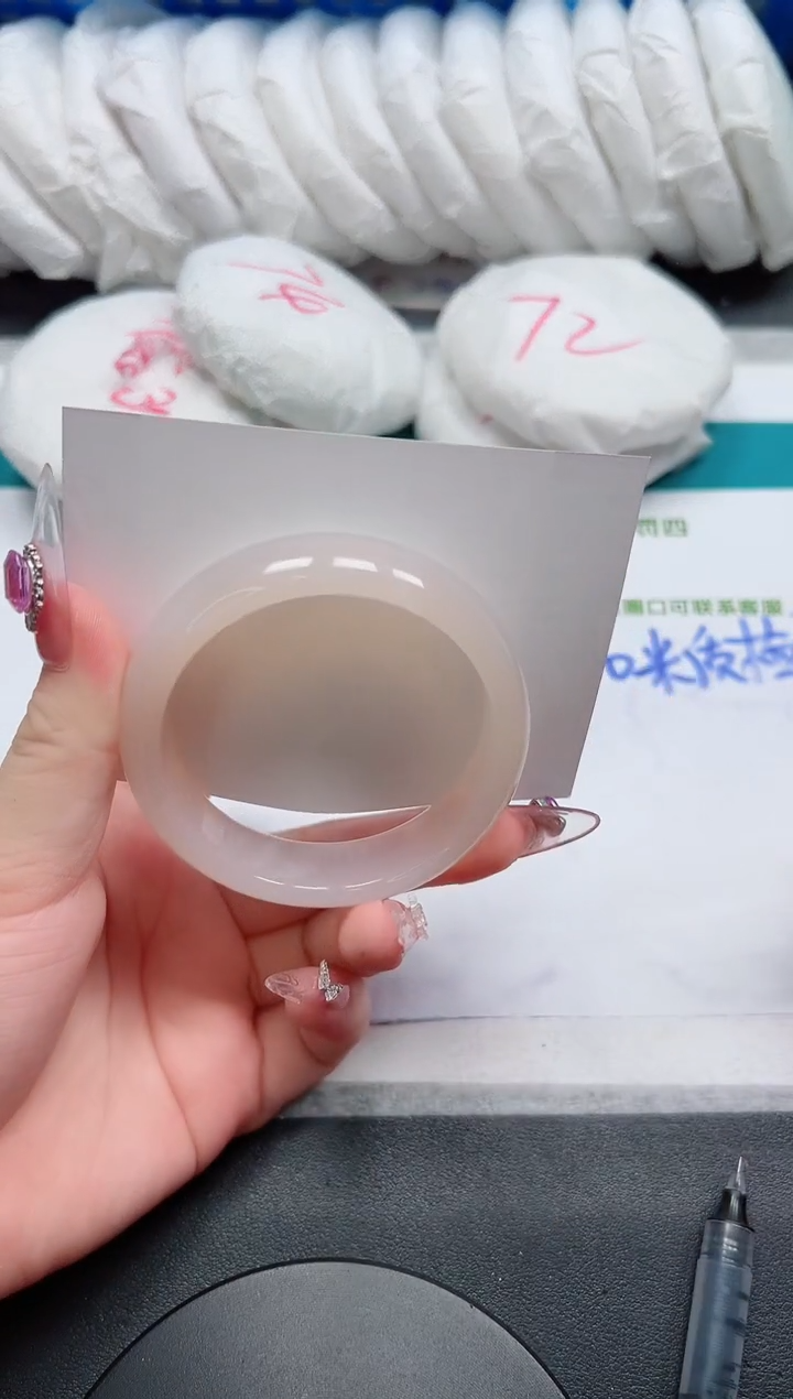 未镶嵌手镯石英质玉137-56.6