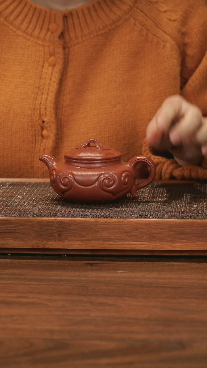 【闪购商品】紫砂茶壶 仿古如意 绝红降坡 40目