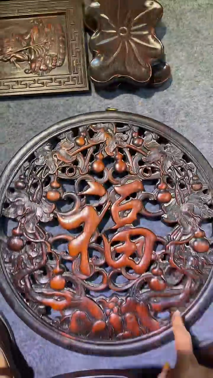 木紫檀雕刻一物一拍