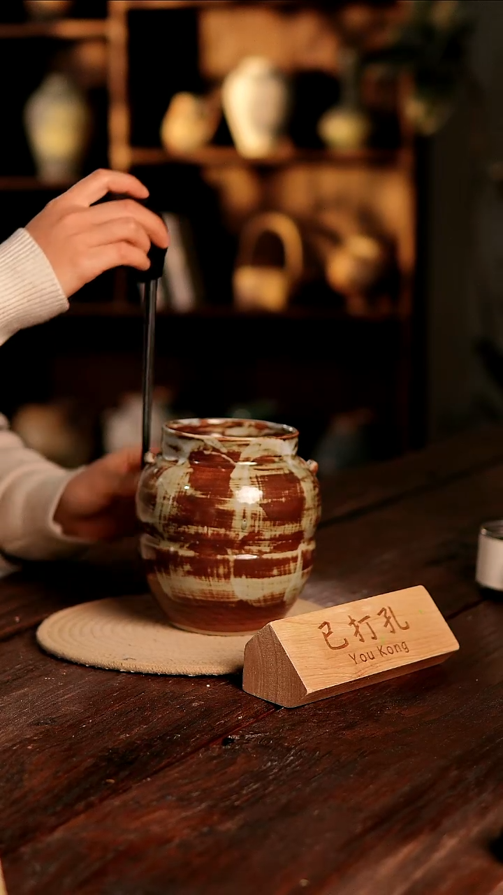 摆件23-136高16口9误差2已打孔瑕疵