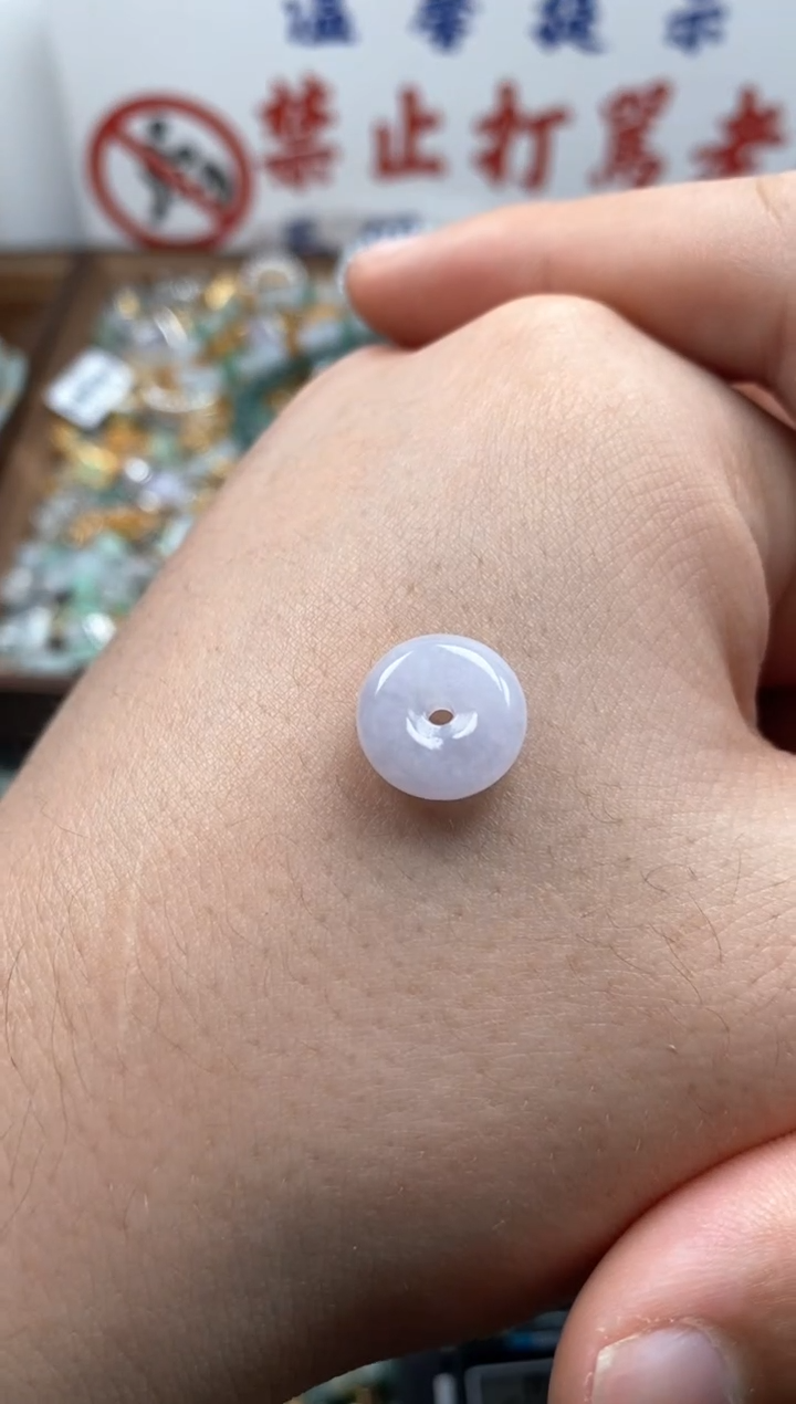 【闪购商品】翡翠颈饰未镶嵌哥哥