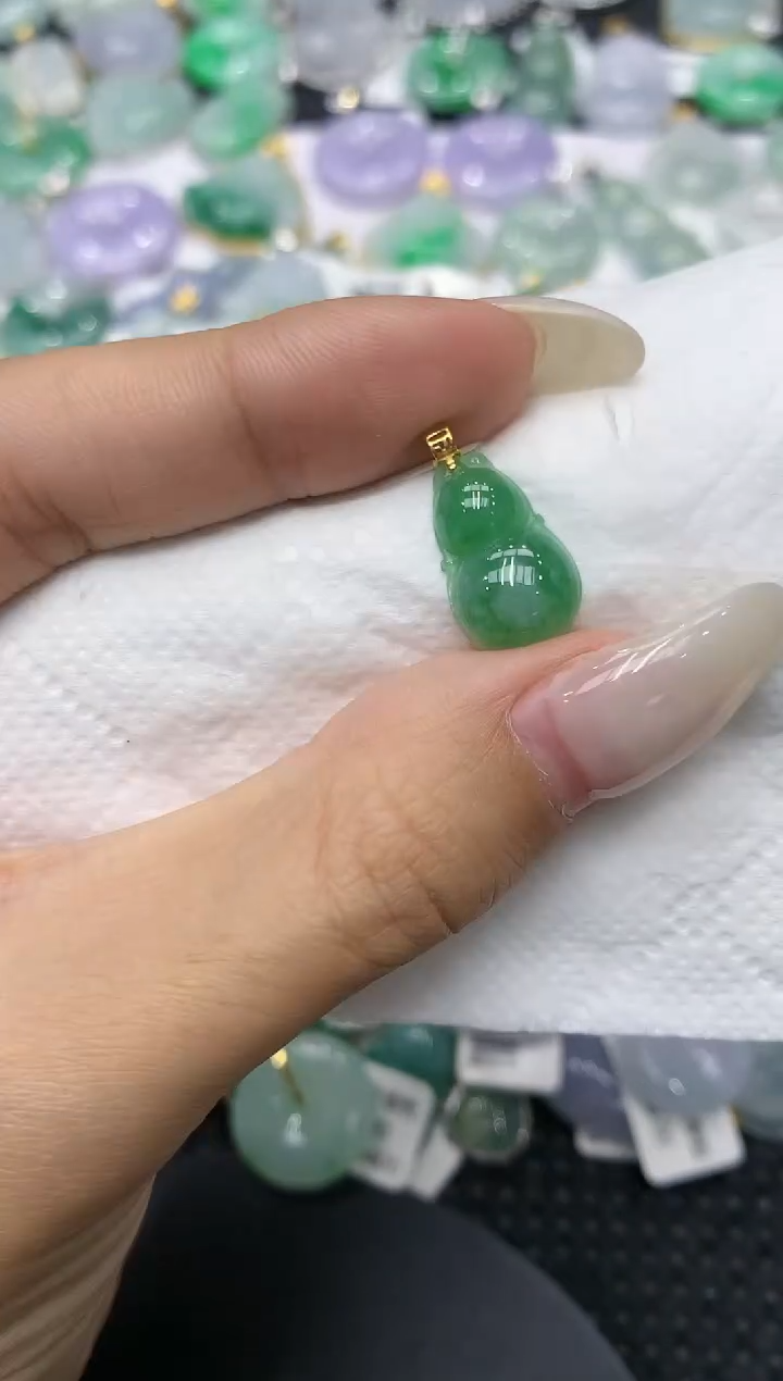 颈饰18K金镶嵌翡翠11111111111