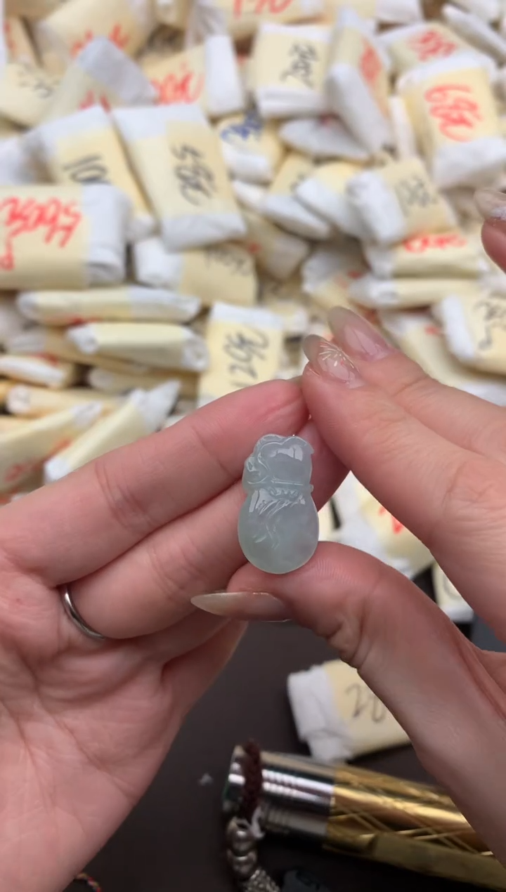 【闪购商品】翡翠挂件未镶嵌   一  