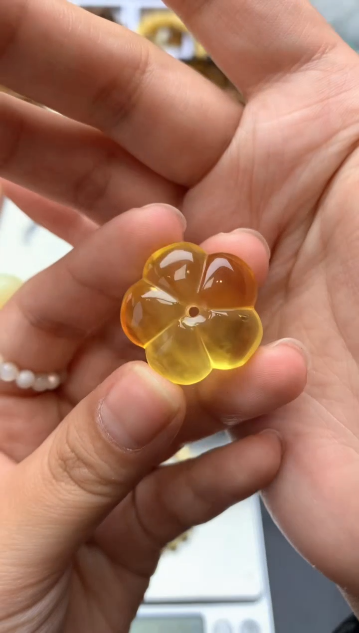 【闪购商品】琥珀珠宝奇石未镶嵌070琥珀蜜蜡花粉有纹小坑介意勿拍