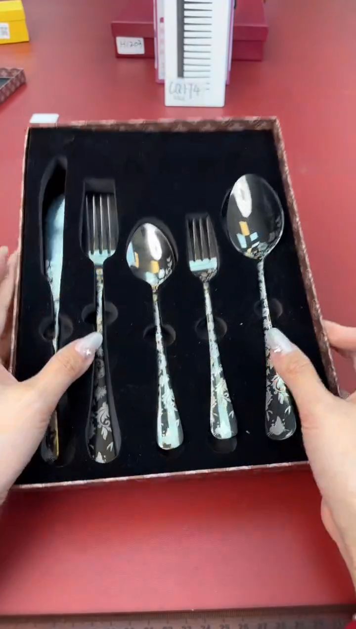 【闪购商品】瓷片正午瓷缘 臻品源泉@@8P22