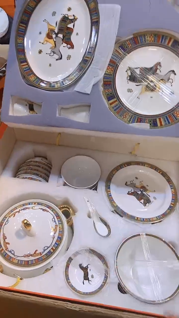 杯鸿辉家品牌瓷器，京东包邮！