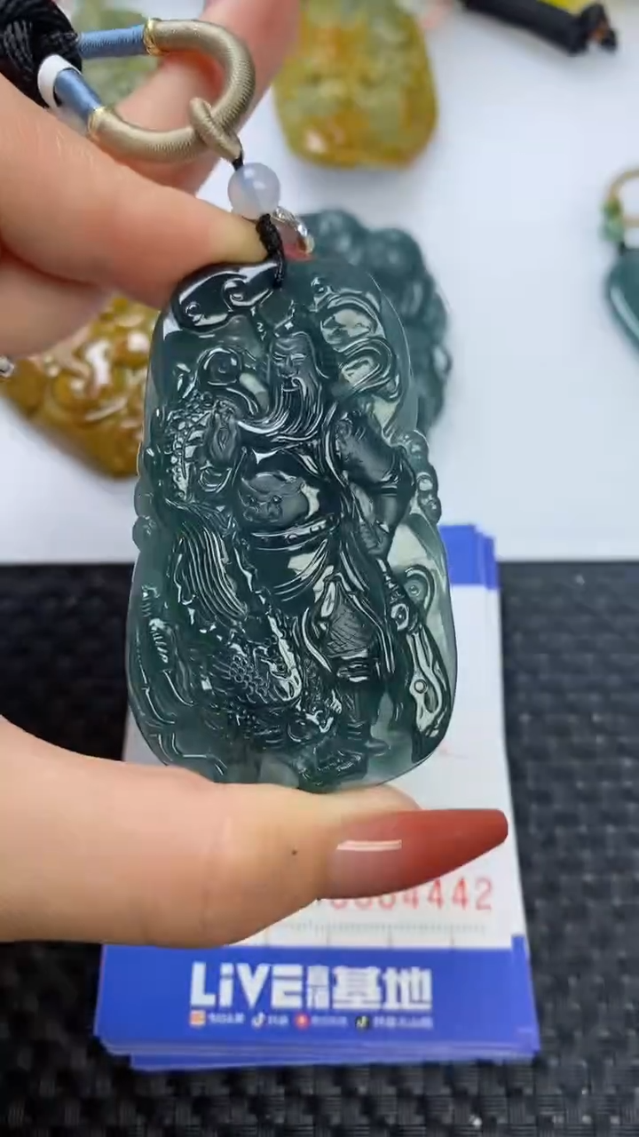 【闪购商品】翡翠颈饰未镶嵌1111111111111111