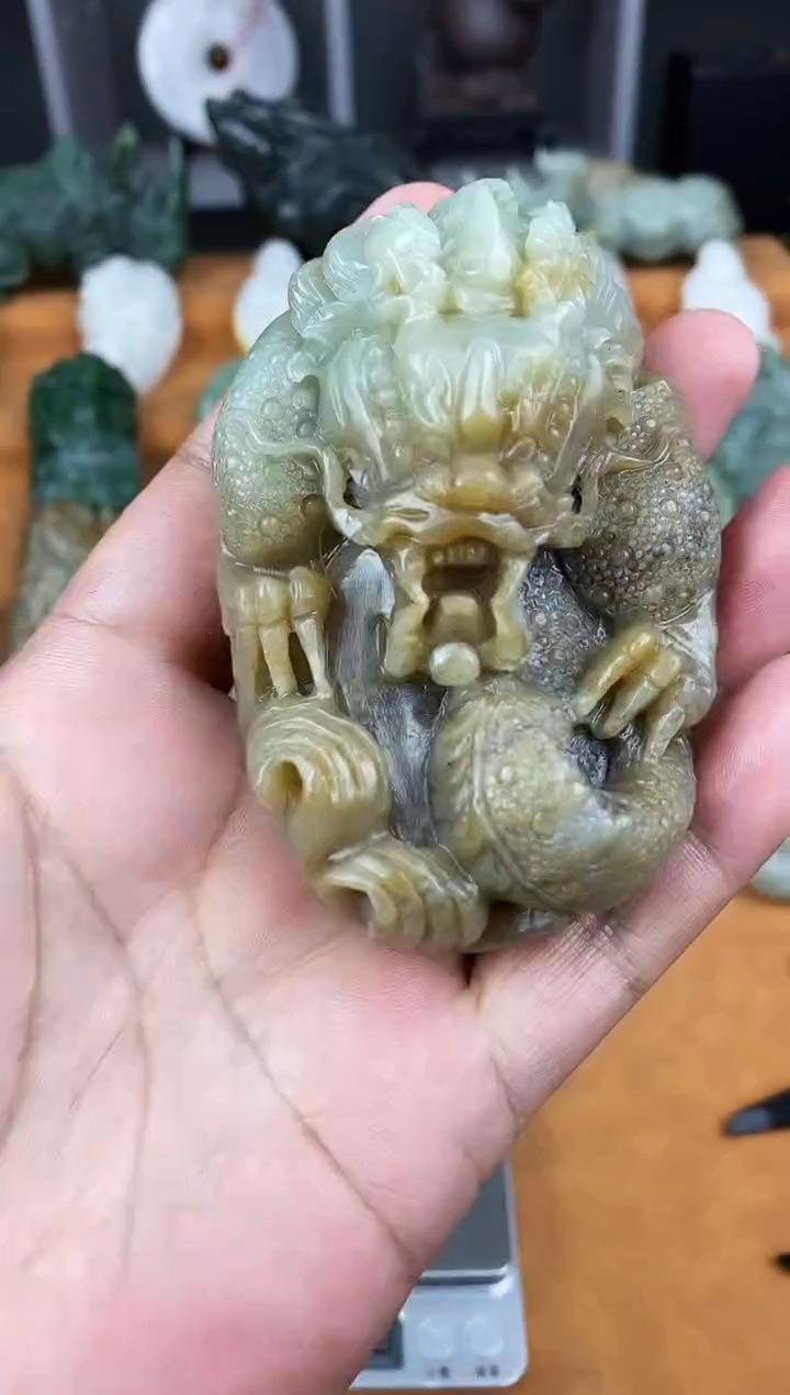 未镶嵌和田玉把件1