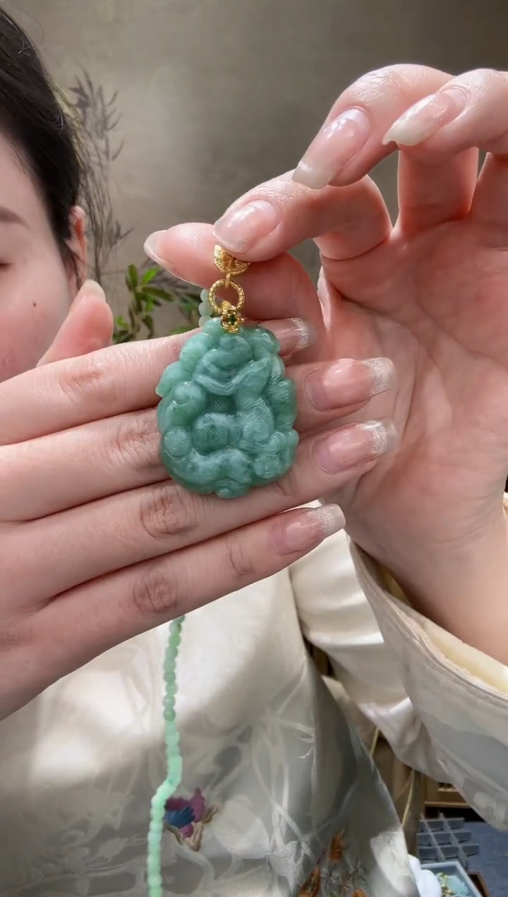 【闪购商品】翡翠颈饰未镶嵌吊坠