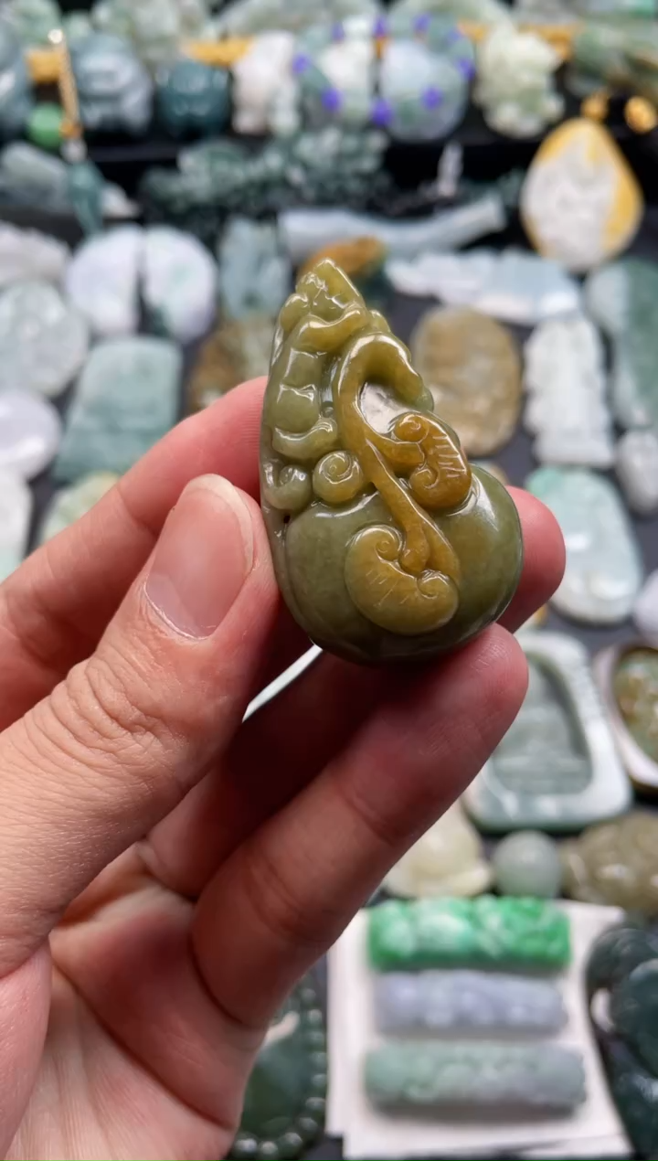 颈饰未镶嵌翡翠假*天然翡翠a货