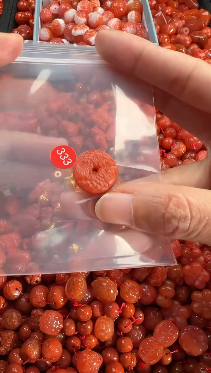 【闪购商品】南红玛瑙颈饰未镶嵌1