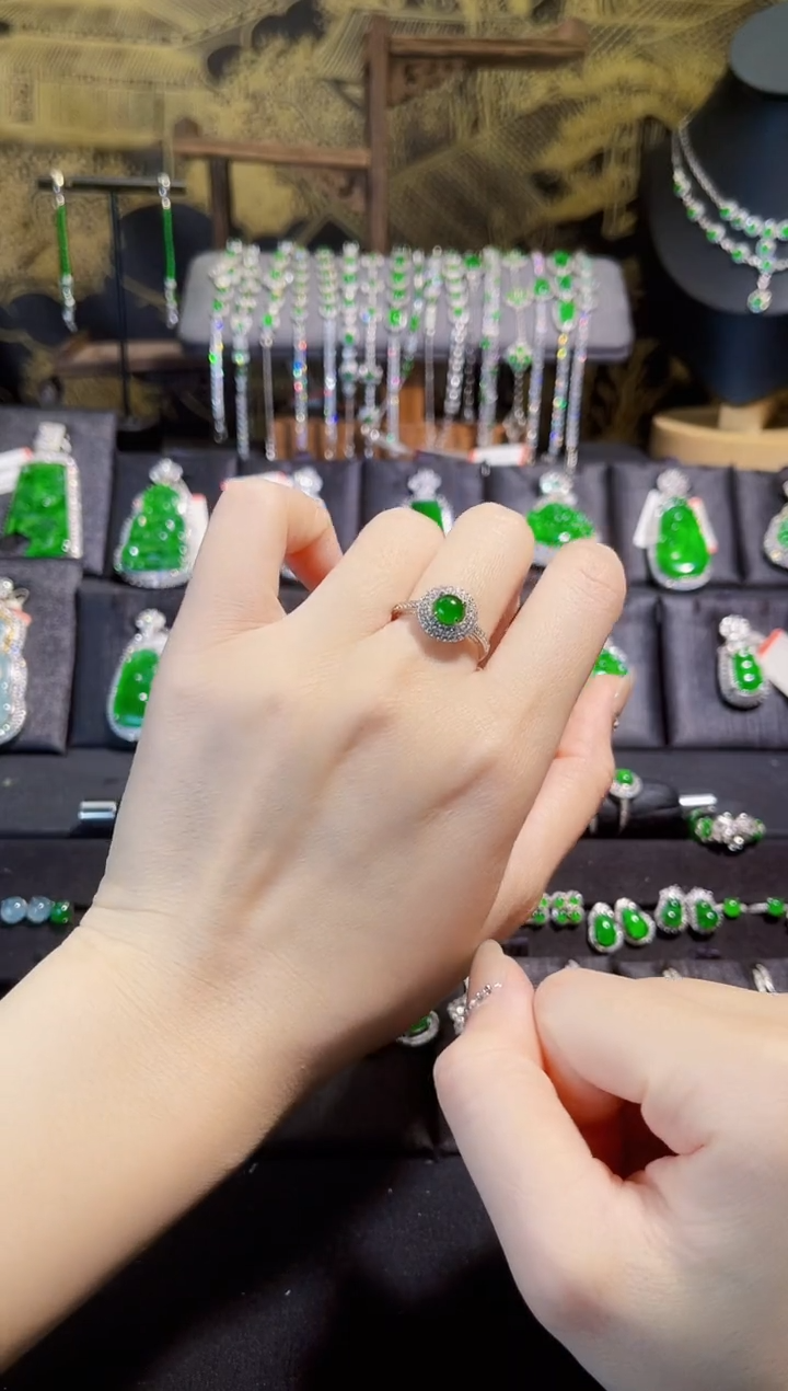 【闪购商品】翡翠银S925镶嵌戒指草帽蛋面戒指