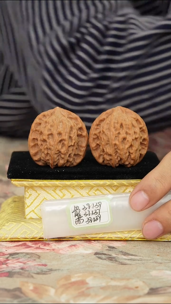文玩核桃把件非嫁接北京