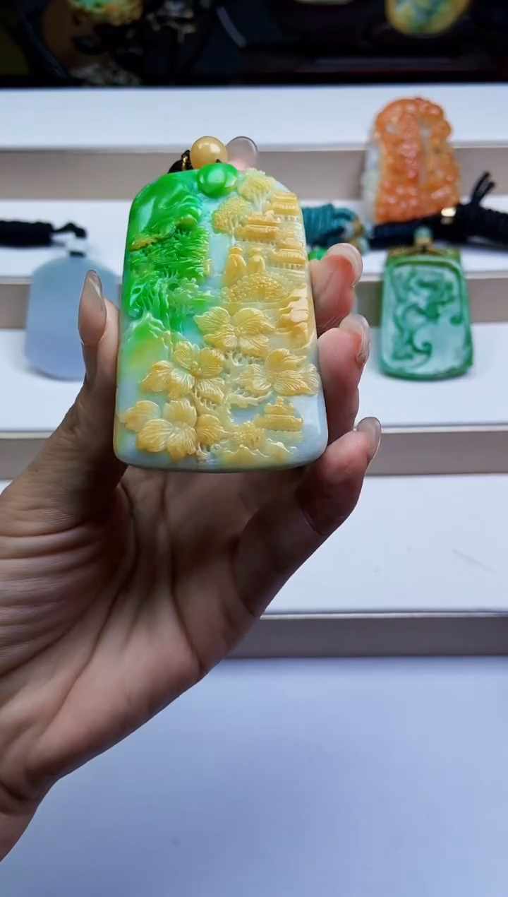 颈饰未镶嵌翡翠翡翠A货