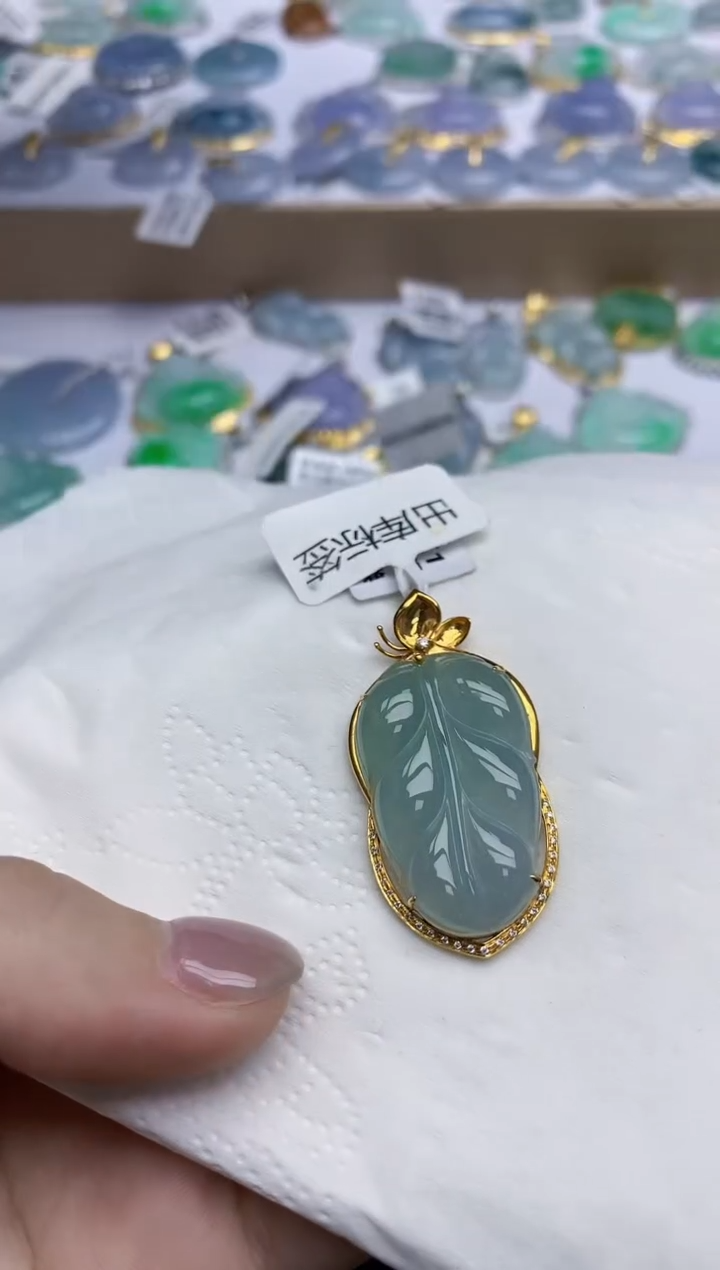 【闪购商品】翡翠颈饰18K金镶嵌天然翡翠A货