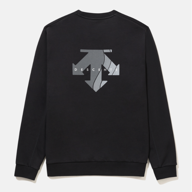 DESCENTE/迪桑特25年新运动休闲圆领长袖背标秋季简约百搭UHT71