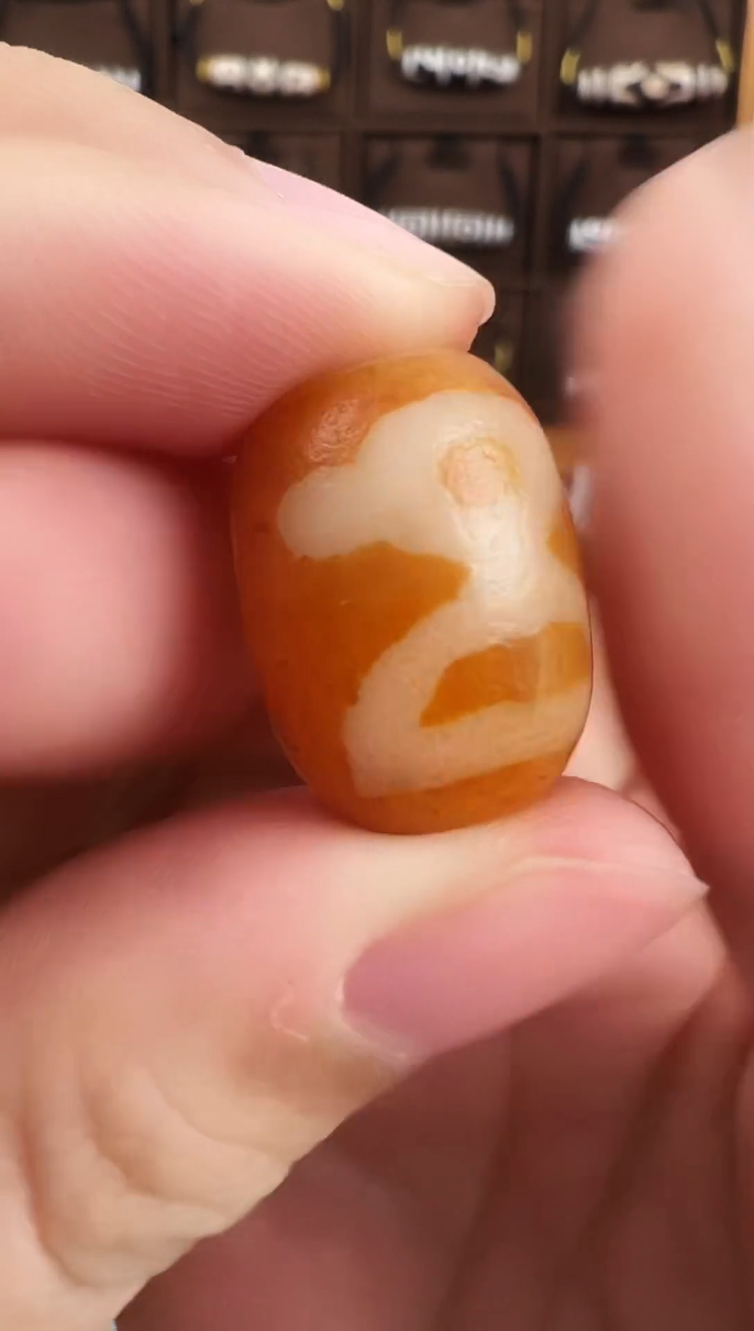 玛瑙/玉髓（覆膜）颈饰未镶嵌24微瑕随机发货