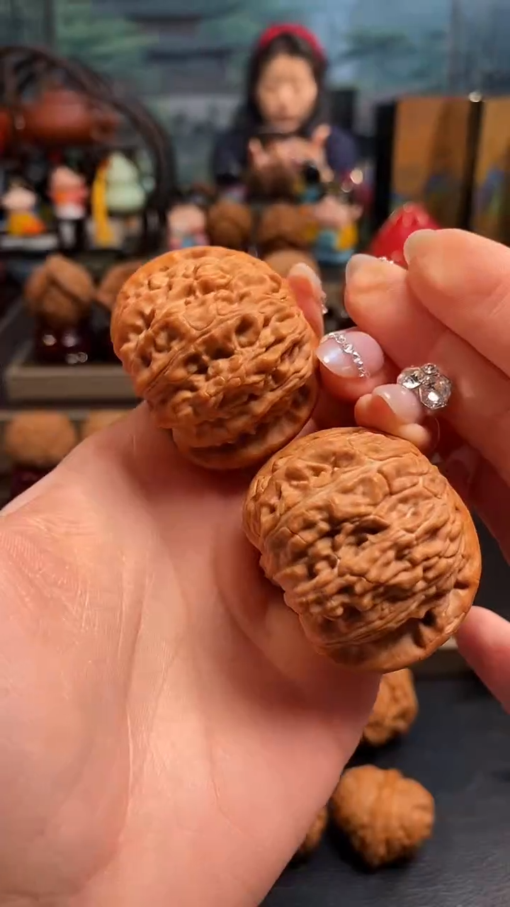 【闪购商品】文玩核桃把件H595白狮子42