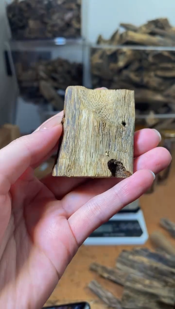 沉香沉香碎屑高油82