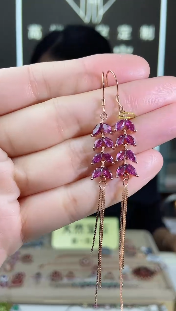 【闪购商品】石榴石耳饰银S925镶嵌耳饰