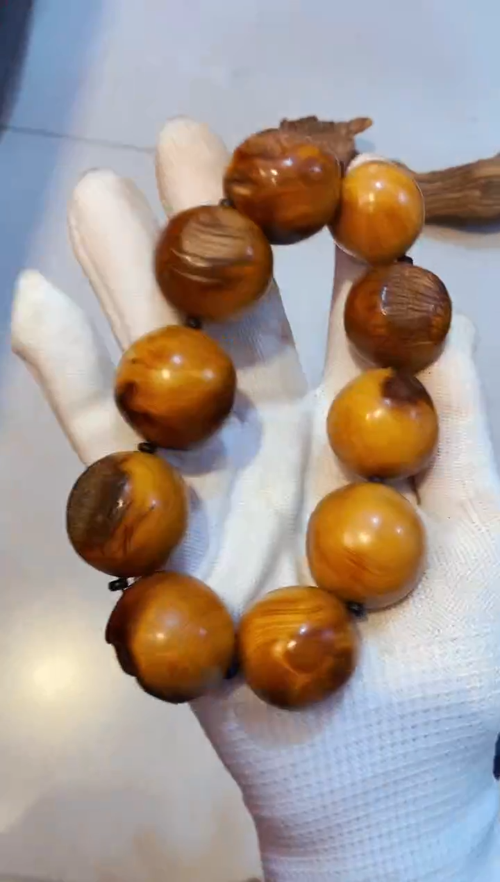 柏木（崖柏）12北太行崖柏陈化手把件手串