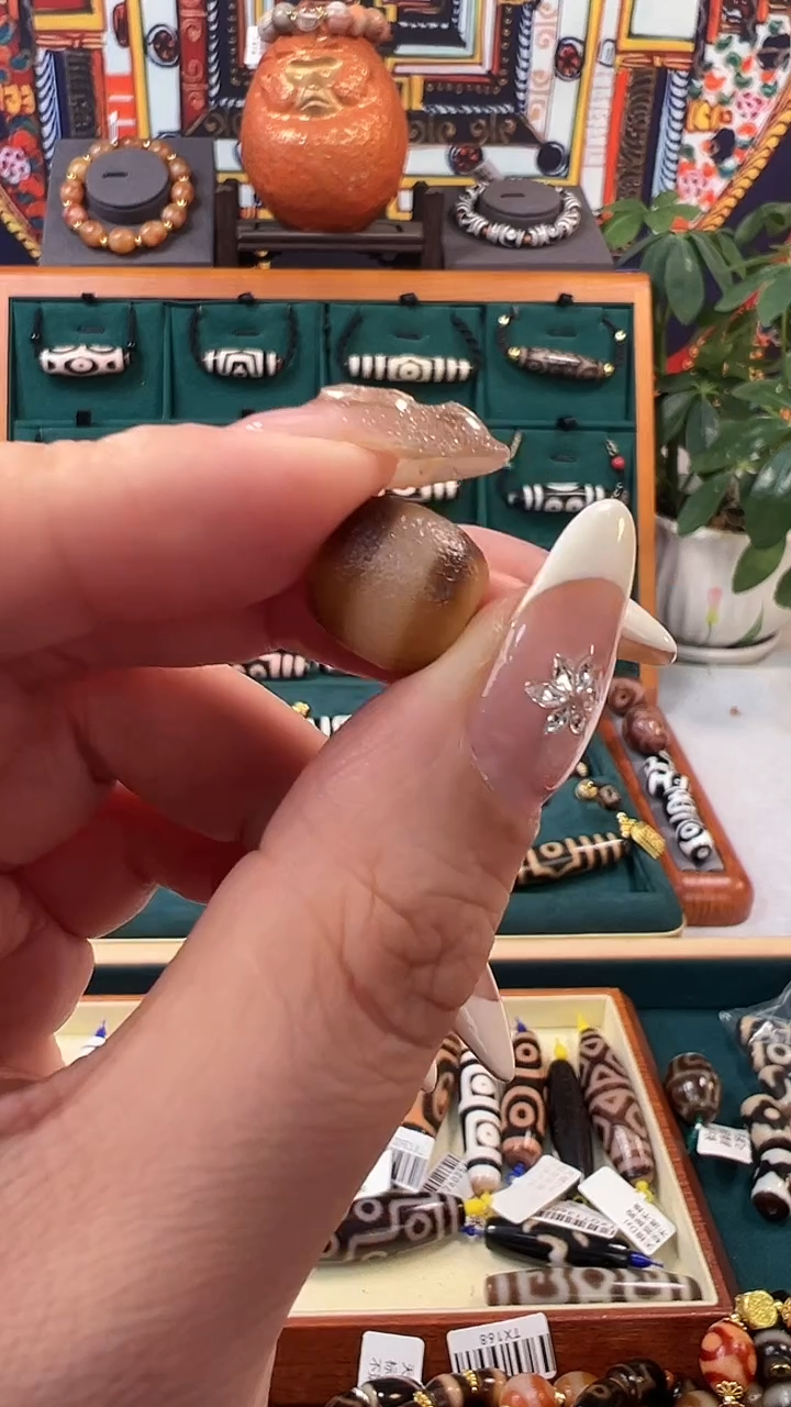 玛瑙/玉髓（覆膜）颈饰未镶嵌61.（微瑕随机发货）