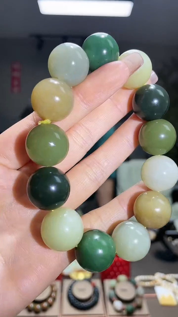 【闪购商品】和田玉手串未镶嵌多宝