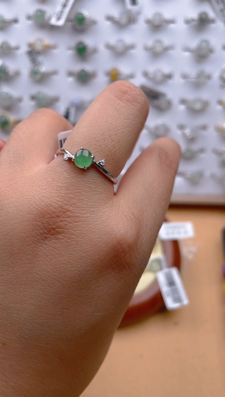 【闪购商品】翡翠戒指银S925镶嵌11111