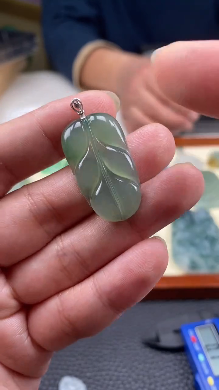 【闪购商品】翡翠挂件未镶嵌叶子