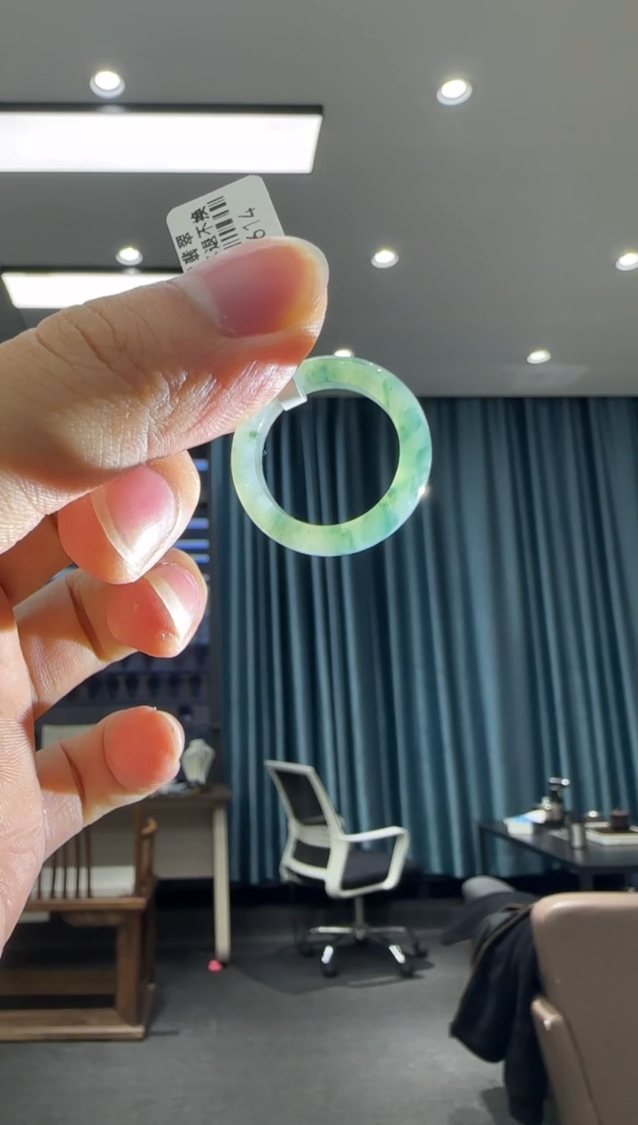 颈饰未镶嵌翡翠天然翡翠A货孤品一件 