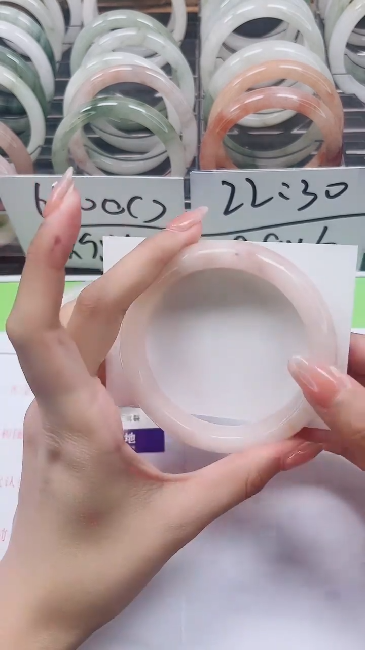 【闪购商品】石英质玉手镯未镶嵌A317-62/63