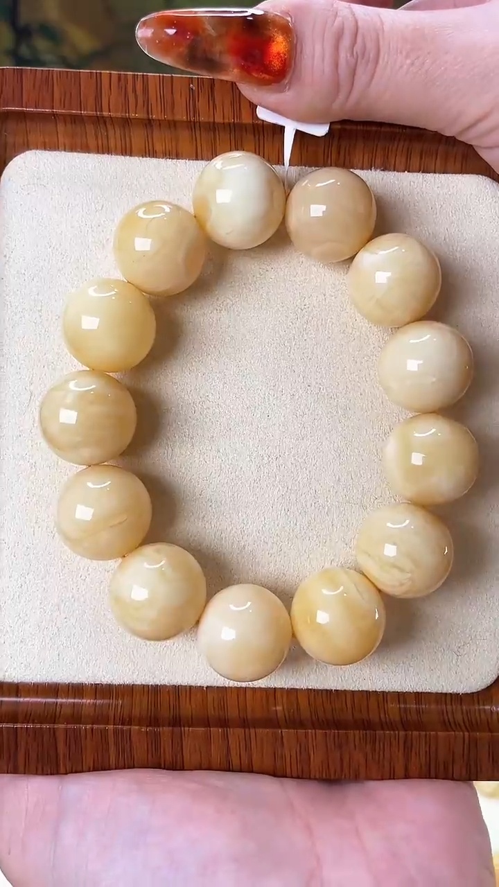 【闪购商品】蜜蜡裸石未镶嵌手串