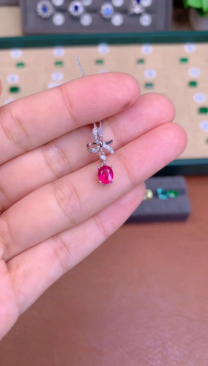 【闪购商品】红宝石戒指18K金镶嵌0.55CT