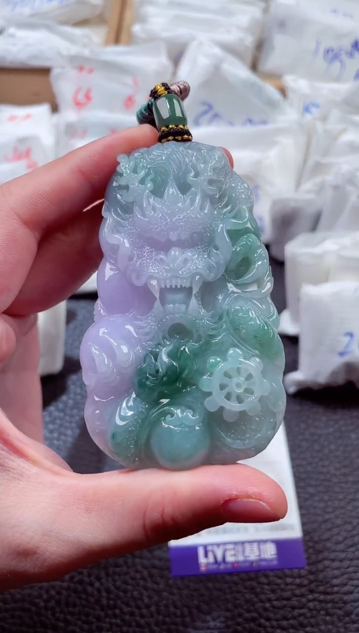 翡翠未镶嵌颈饰00007025