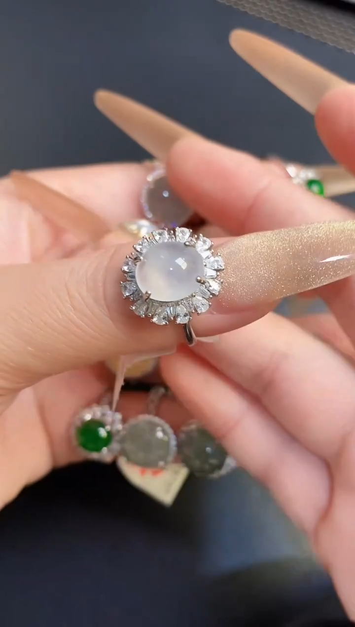 银S925镶嵌戒指翡翠小****?天然