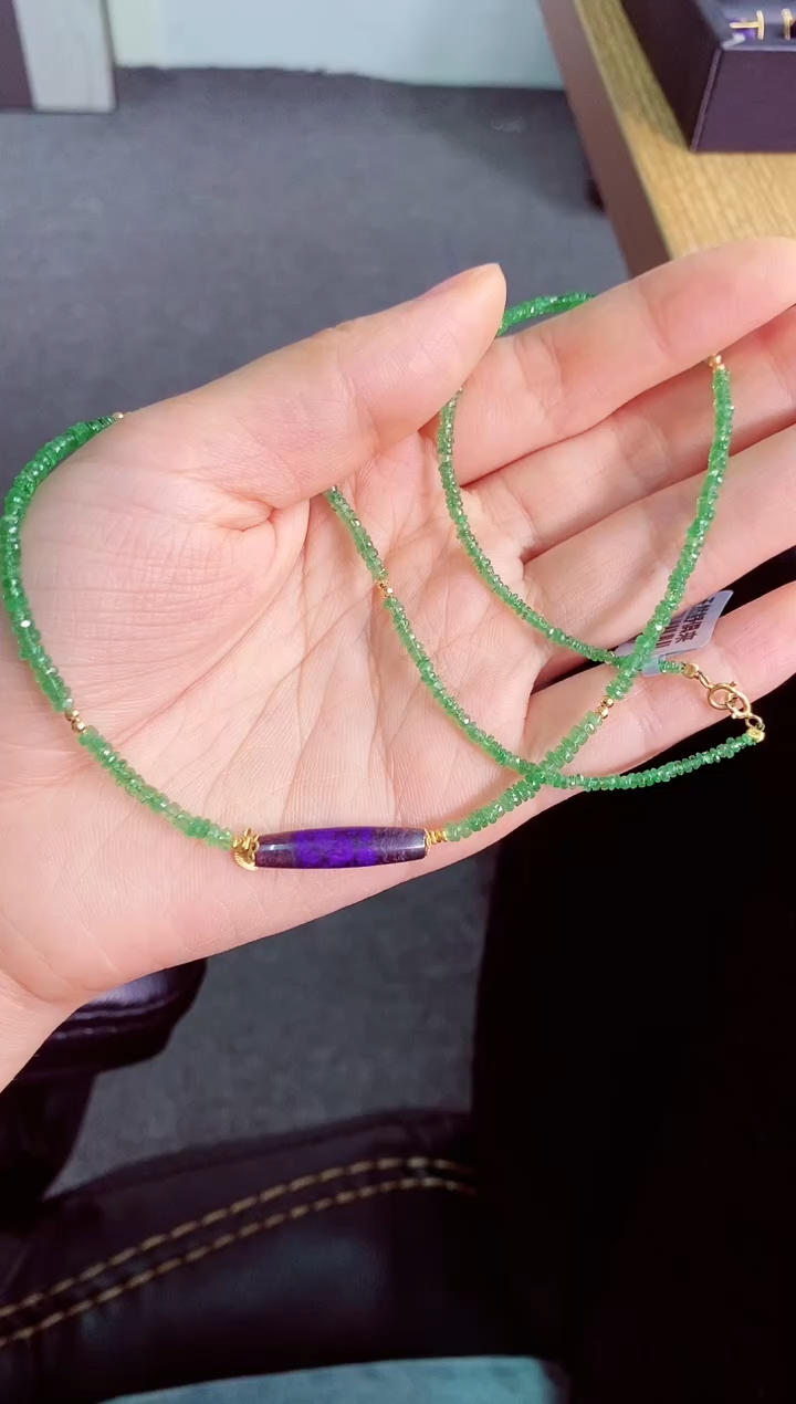 18K金镶嵌苏纪石（舒俱来）项链1