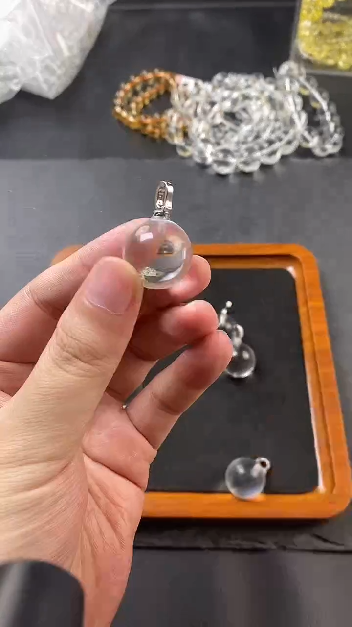 未镶嵌吊坠(赠链)水晶白水晶单株